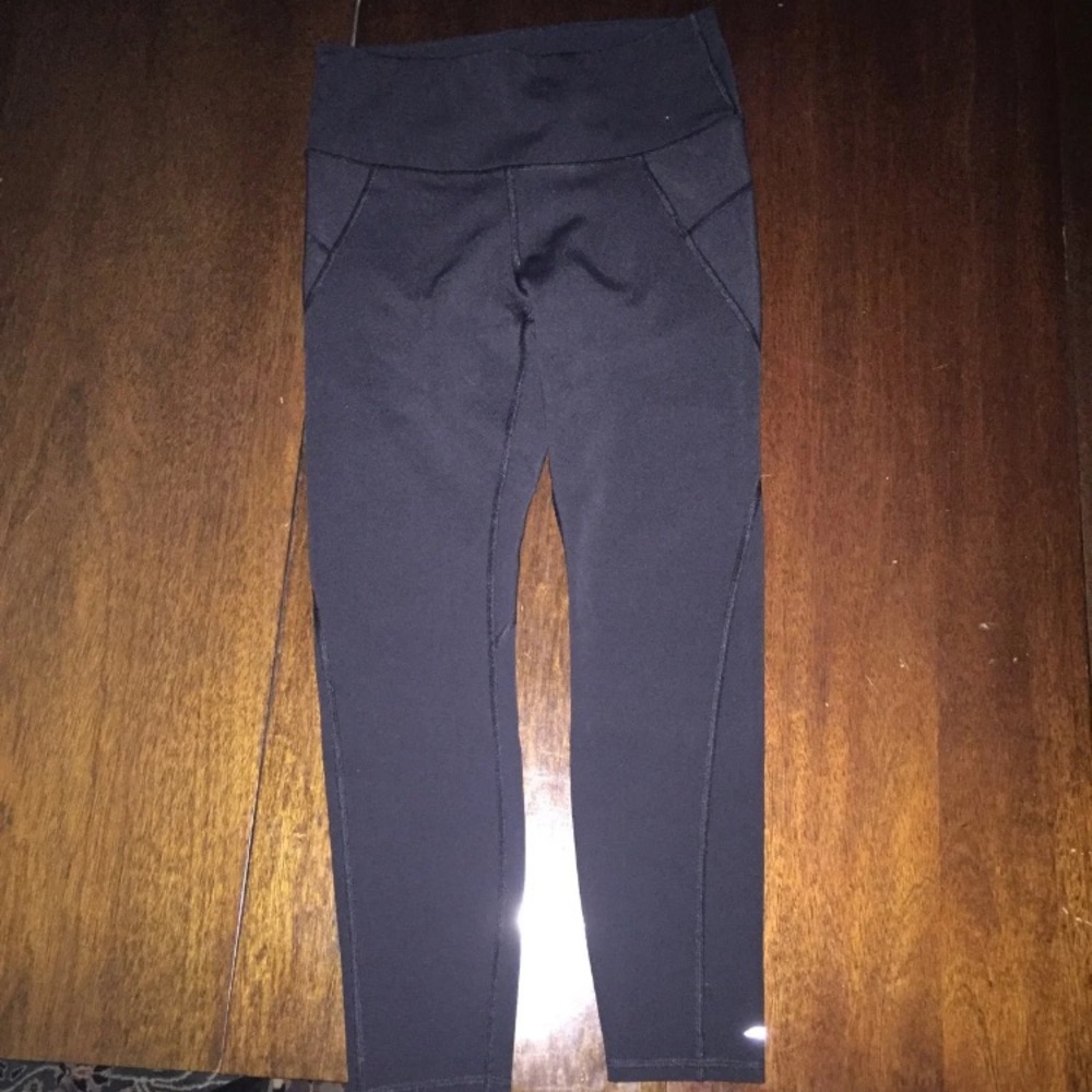 Athleta 7/8 stealth legging
